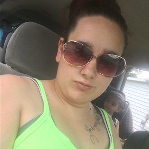 Meet your Posher, Dionna